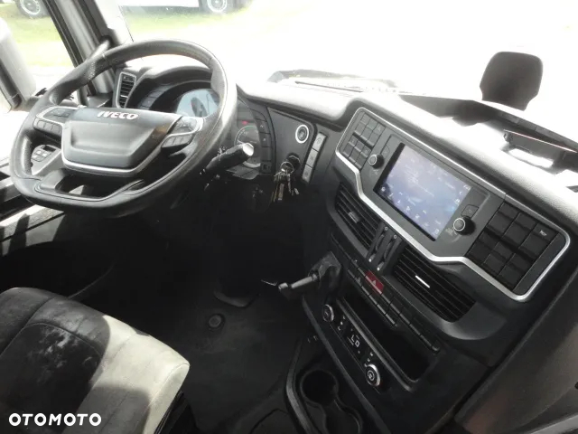 Iveco AS 440 S - 11