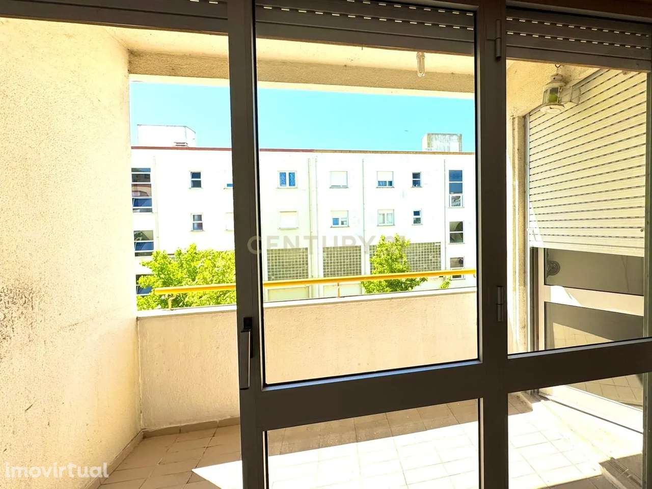 Duplex T3 na Rua João Lopes - Costa da Caparica - Grande imagem: 4/18