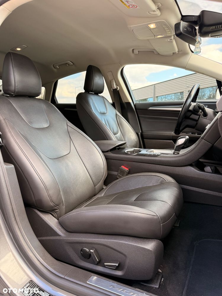 Ford Mondeo 2.0 TDCi Titanium PowerShift - 19