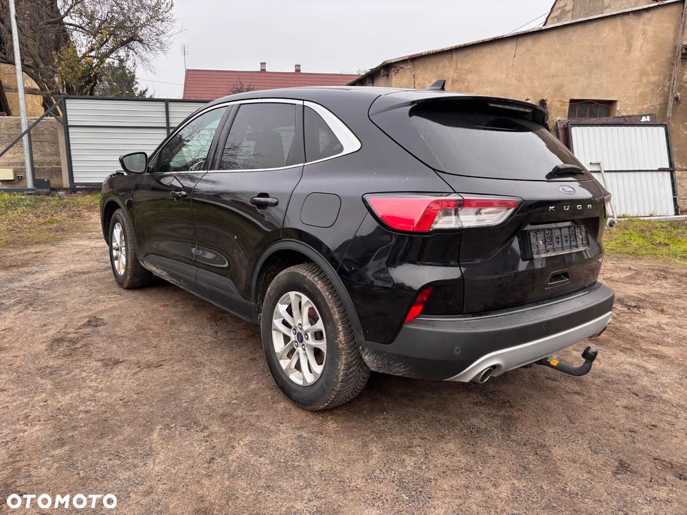 Ford Kuga - 10