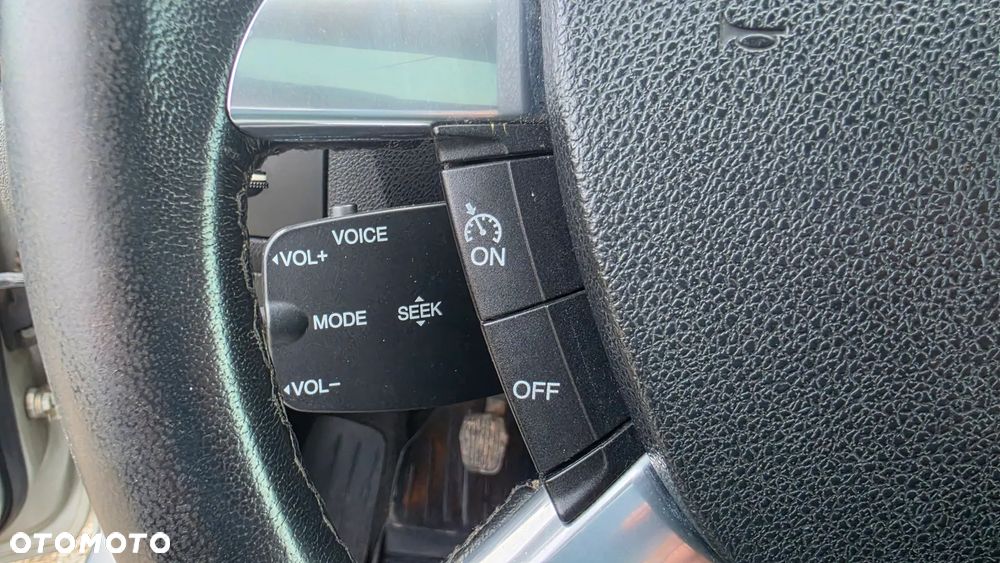 Ford Focus 1.6 Ghia - 20