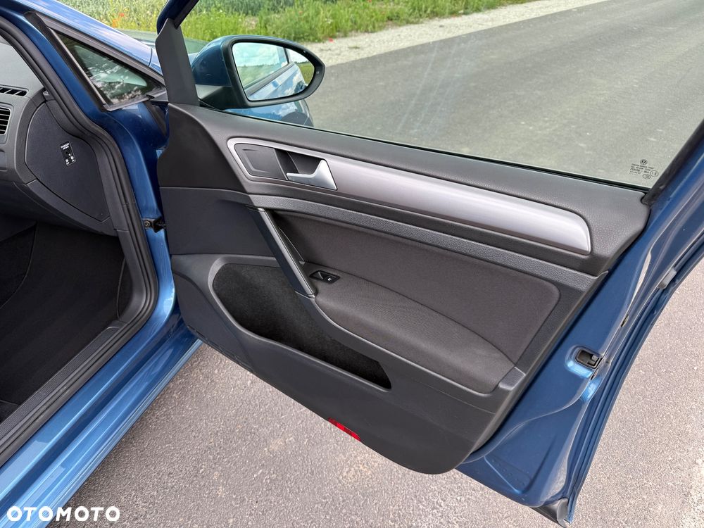 Volkswagen Golf 1.6 TDI BlueMotion Technology Comfortline - 19