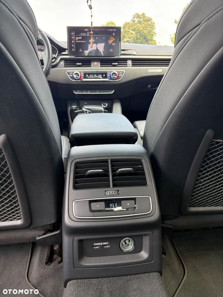 Audi A4 Limousine 45 TFSI quattro S tronic S line - 23