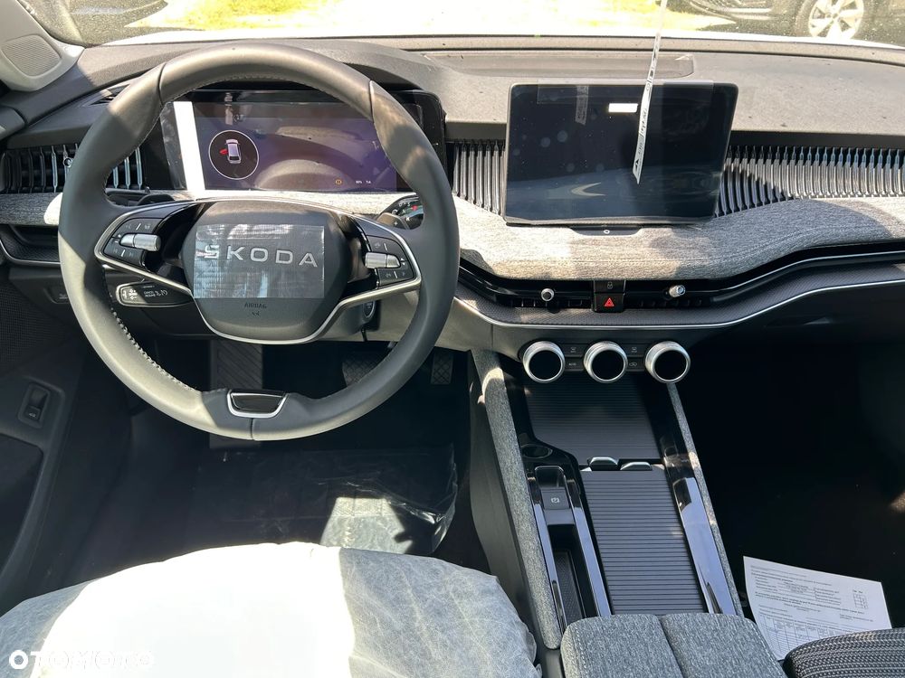 Skoda Superb 2.0 TSI Drive DSG - 12