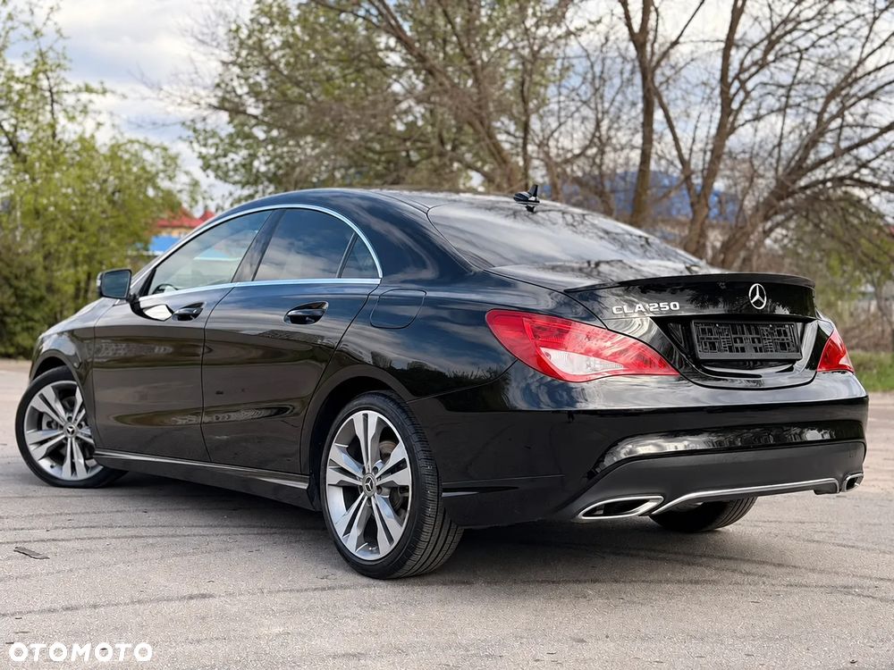 Mercedes-Benz CLA 250 4-Matic - 6
