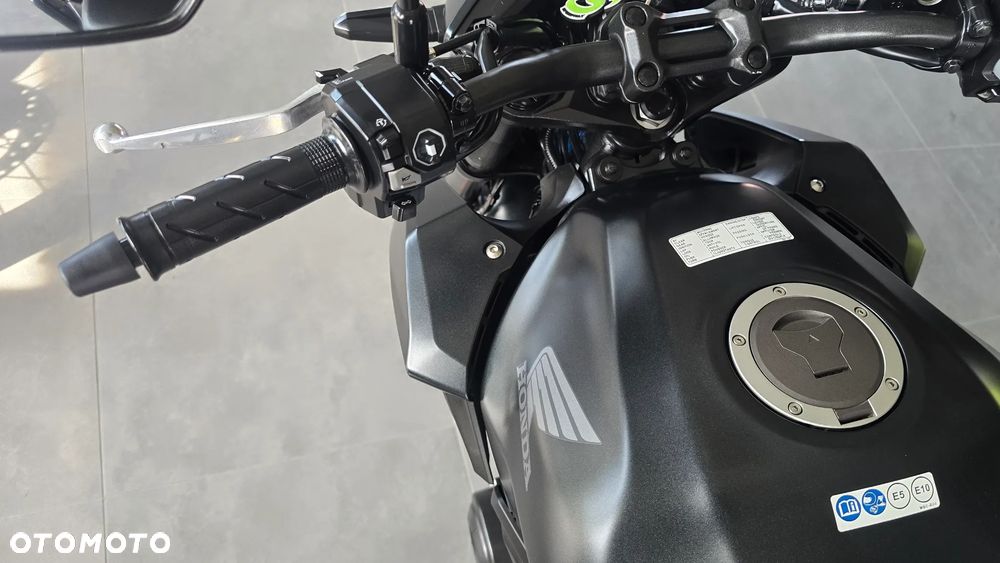 Honda Hornet - 16