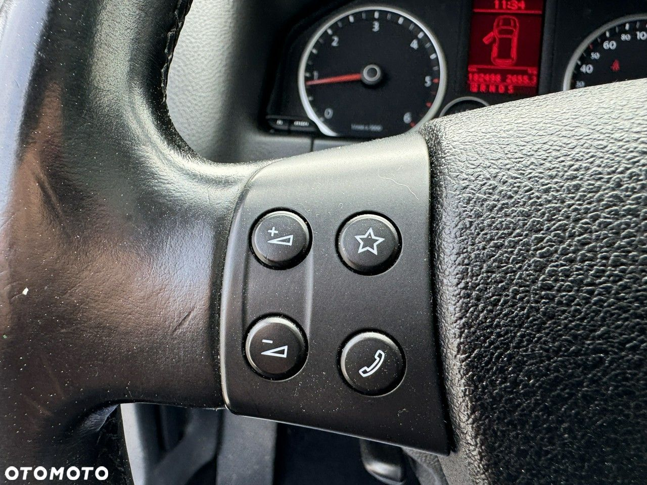 Volkswagen Tiguan - 22