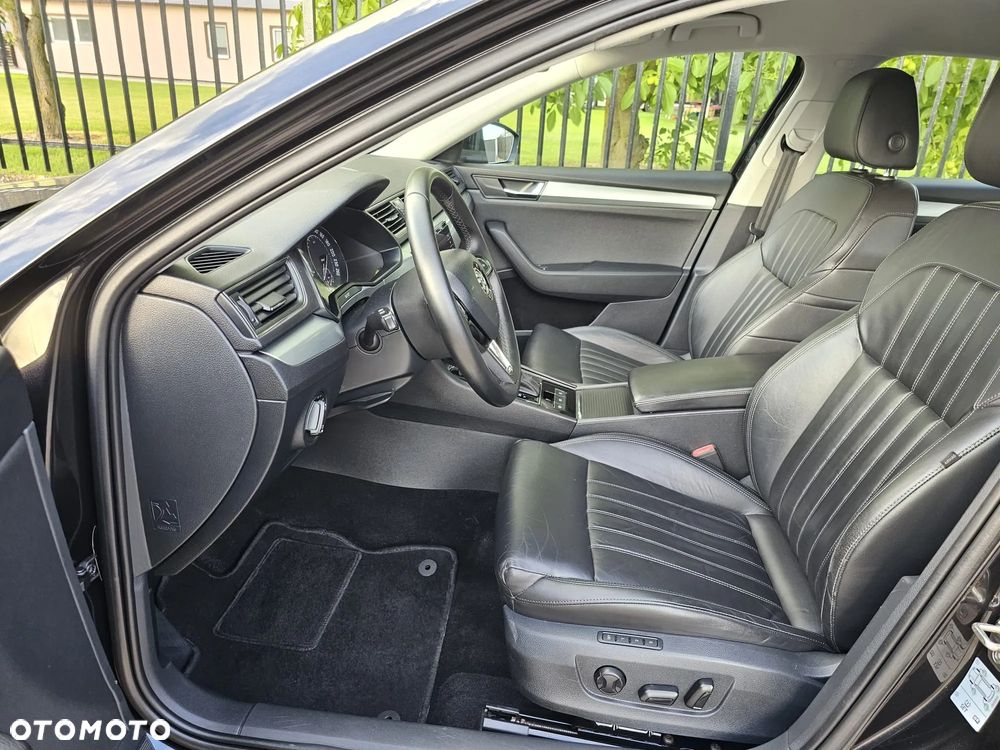 Skoda Superb 2.0 TDI DSG Ambition - 16