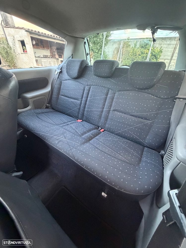 Renault Clio 1.5 dCi Expression - 11