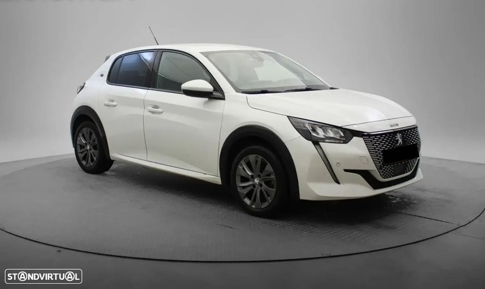 Peugeot e-208 Allure - 18