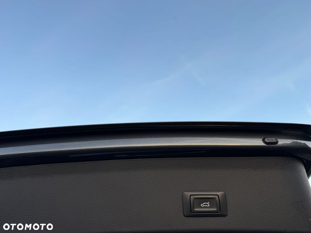 Audi A4 Avant 2.0 TDI DPF clean diesel S line Sportpaket - 14