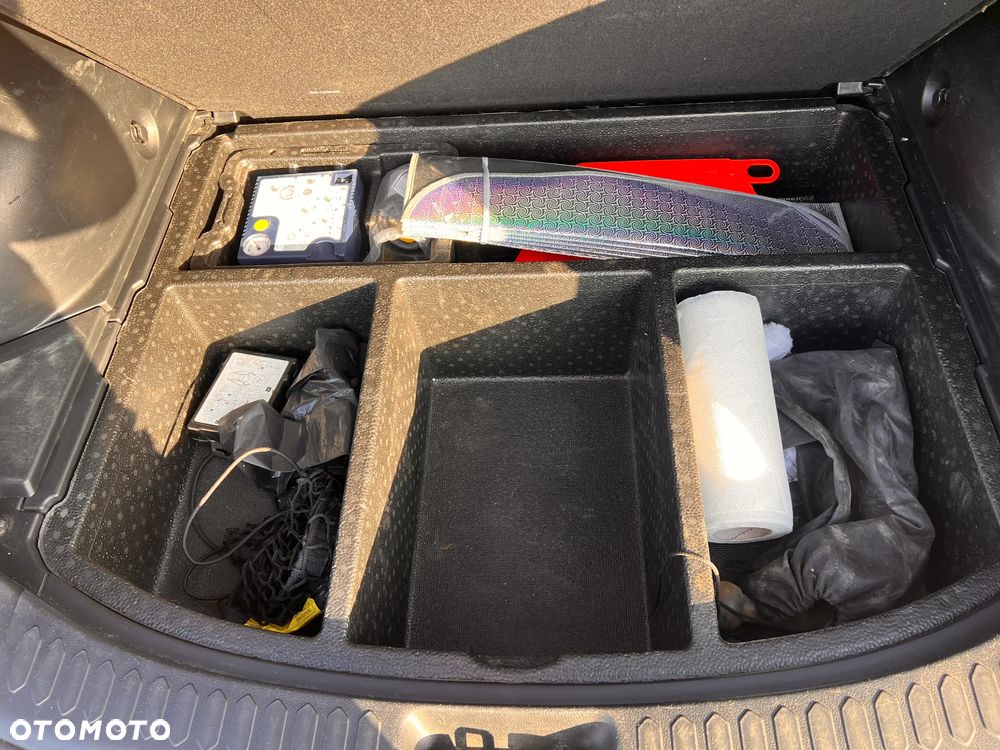 Kia Sportage 2,0 CRDI AWD Spirit - 18