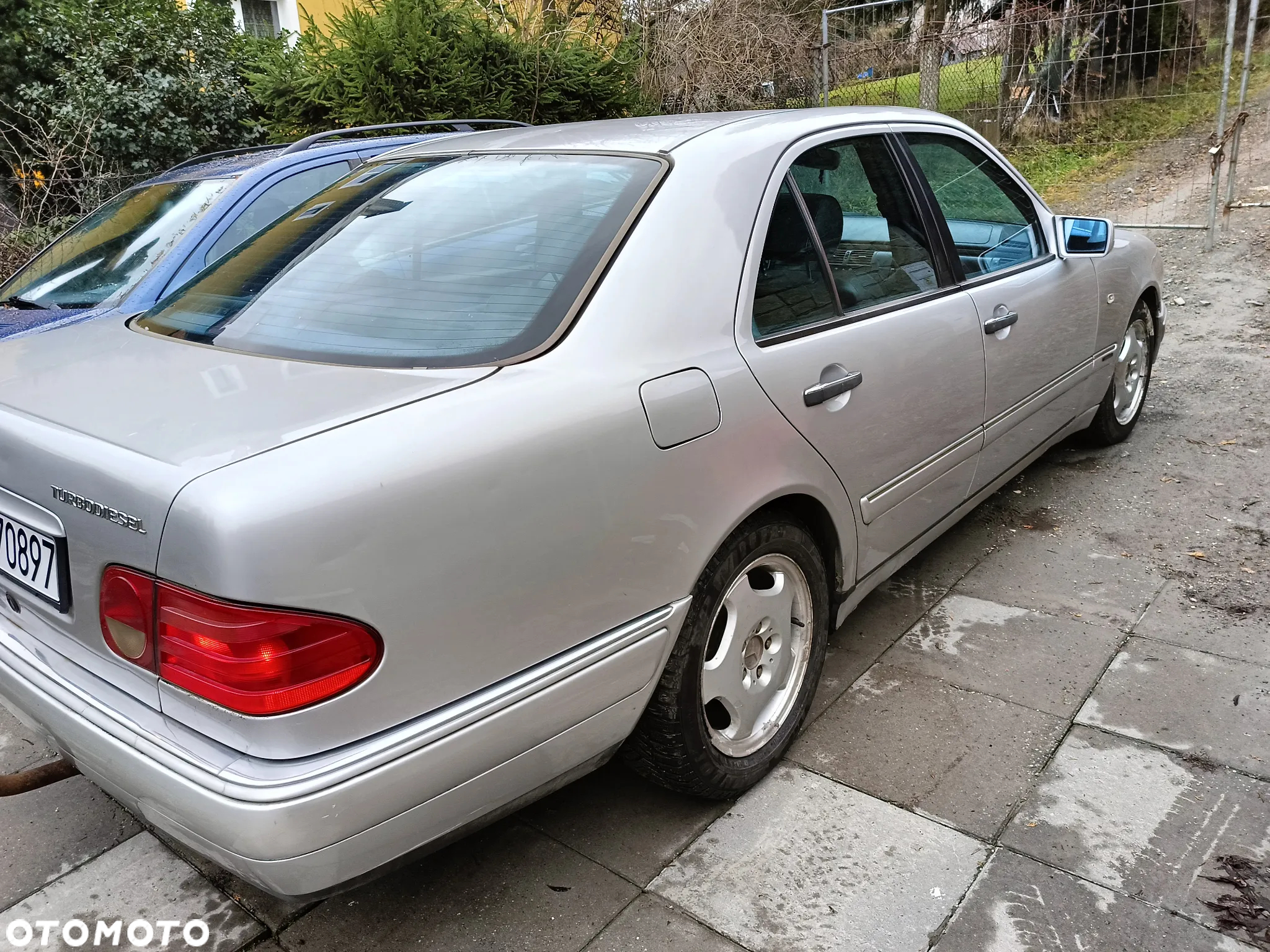 Mercedes-Benz Klasa E 250 TD Elegance - 4
