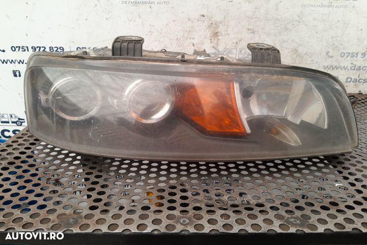 Far dreapta Fiat Punto 2 [1999 - 2003] Hatchback 5-usi 1.2 MT (80 hp) - 2