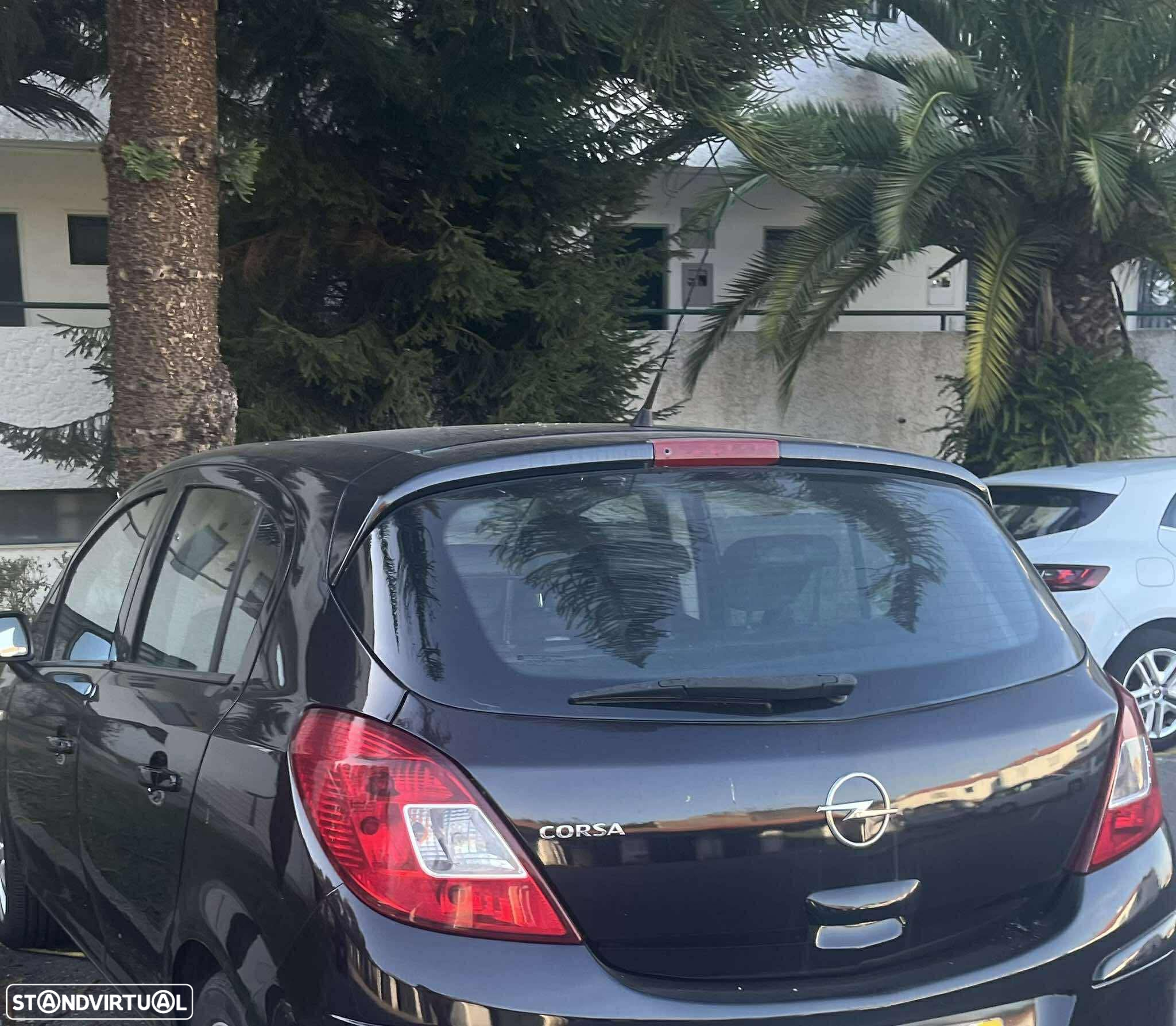 Opel Corsa 1.2 Cosmo - 2