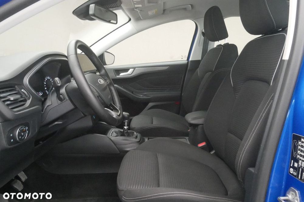 Ford Focus 1.0 EcoBoost Titanium - 12