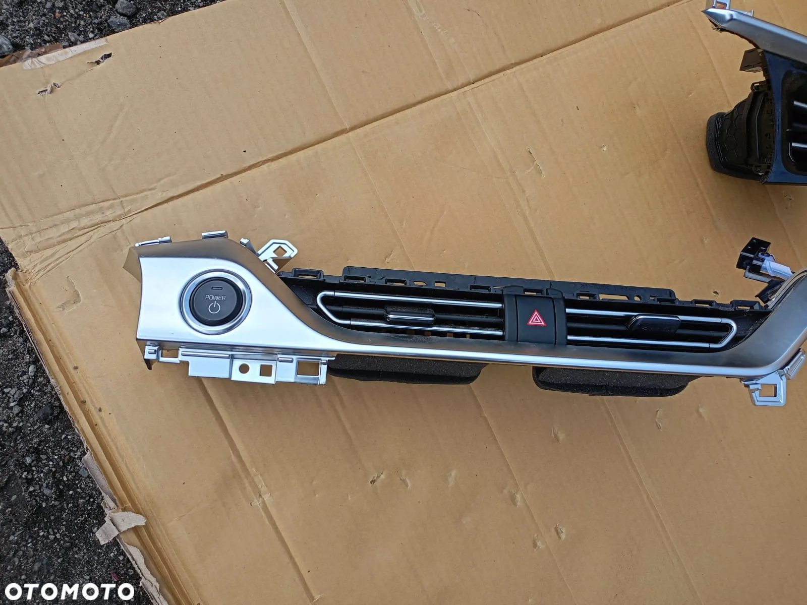 DEKOR LISTWA OZDOBNA KIA NIRO LIFT - 2