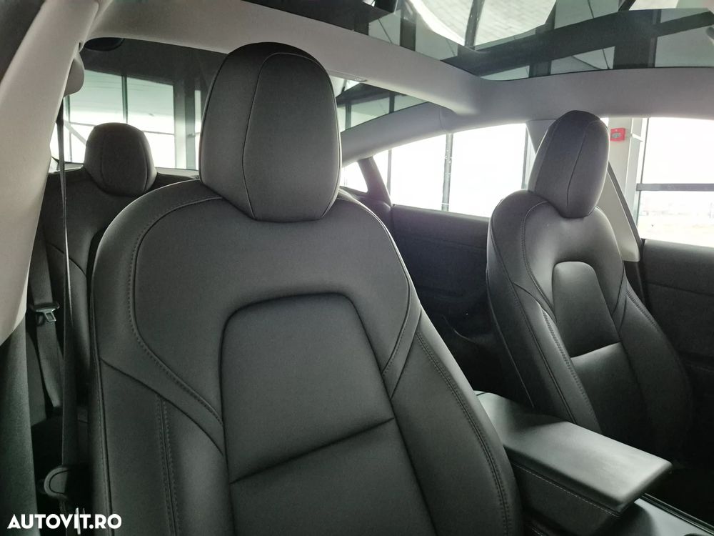 Tesla Model 3 Performance - 14