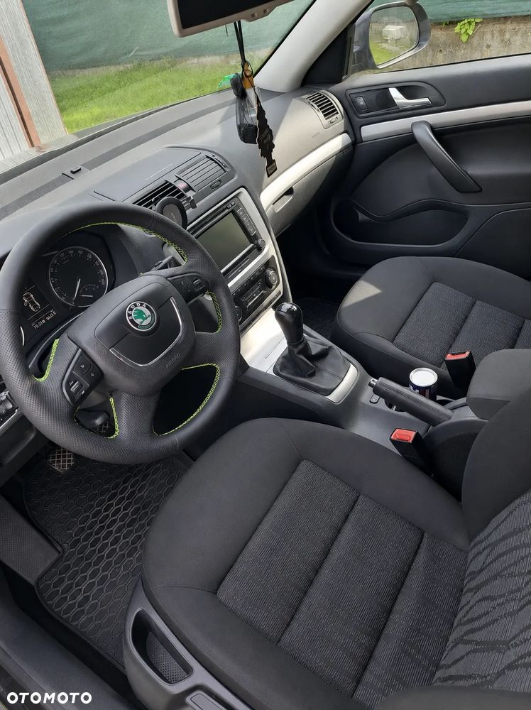 Skoda Octavia 1.8 TSI Ambiente - 5