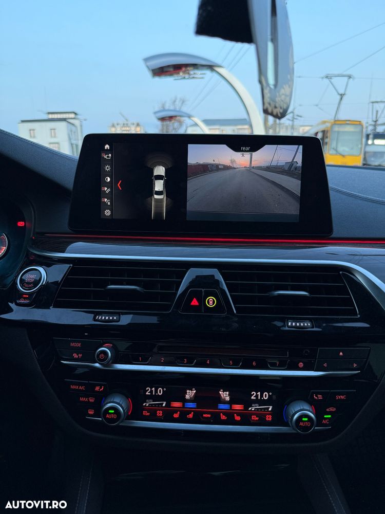 BMW Seria 5 520d AT - 9