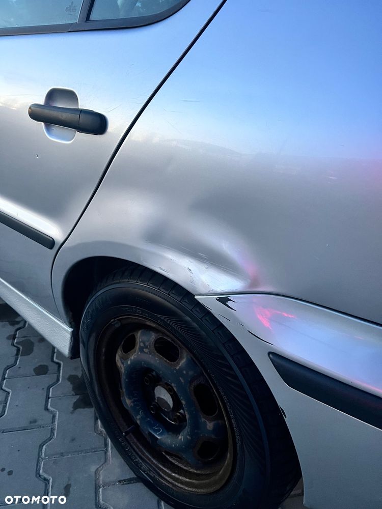 Volkswagen Polo 1.4 16V Basis - 5