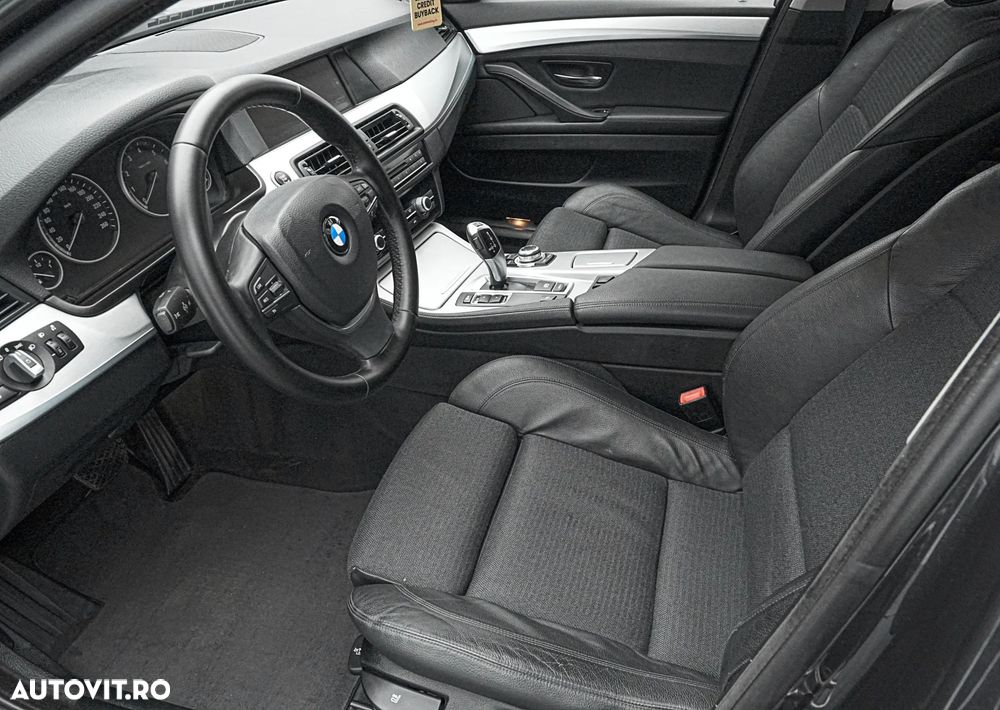 BMW Seria 5 520i Aut. Modern Line - 12