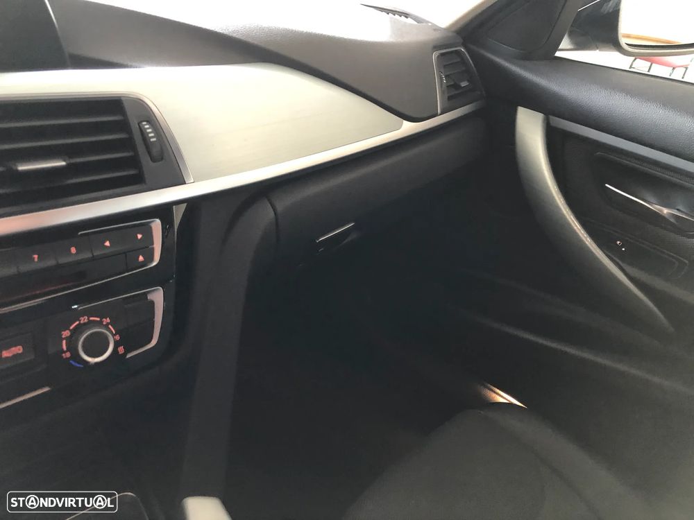 BMW 318 d Touring Sport Line - 19