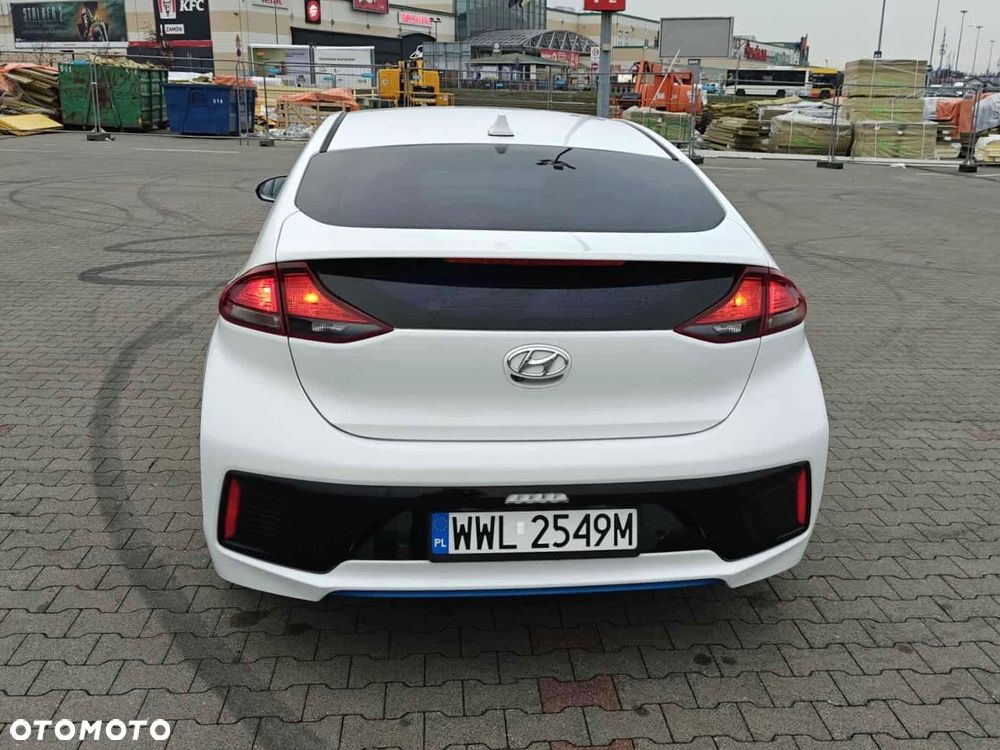 Hyundai IONIQ Hybrid Business - 5