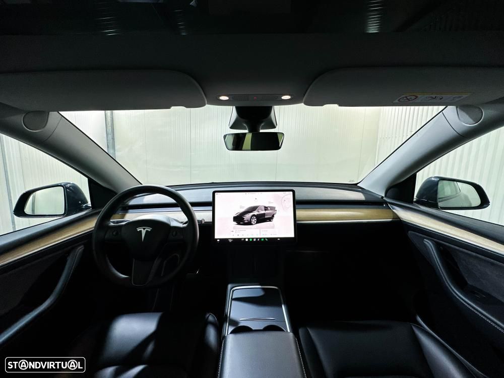 Tesla Model Y Long Range Dual Motor AWD - 11