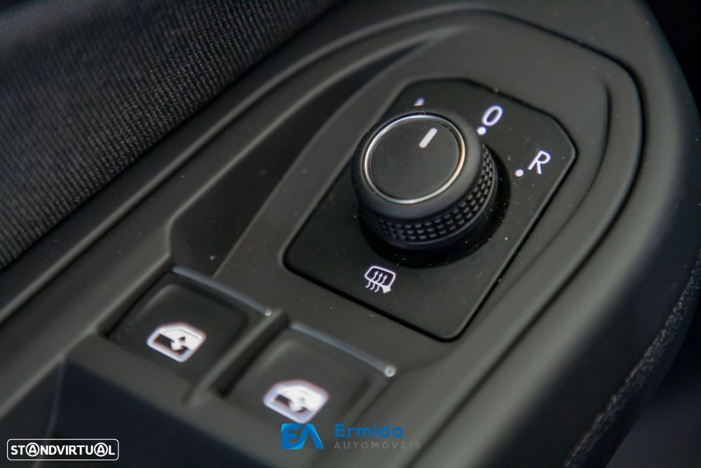 VW Golf 1.0 eTSI Life DSG - 51