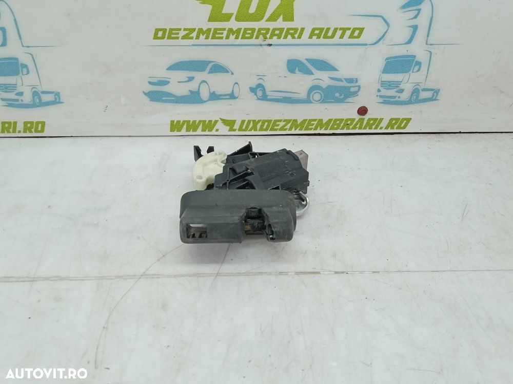 Broasca haion 4f5827505d Volkswagen VW Passat B7 - 1