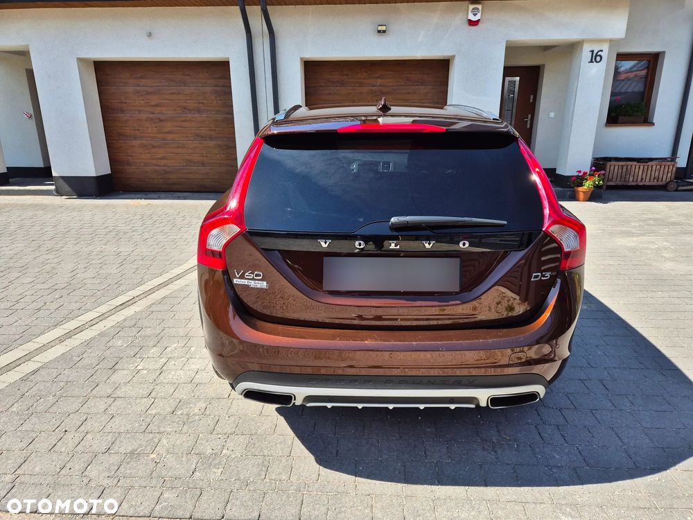 Volvo V60 Cross Country D3 Drive-E Momentum - 3