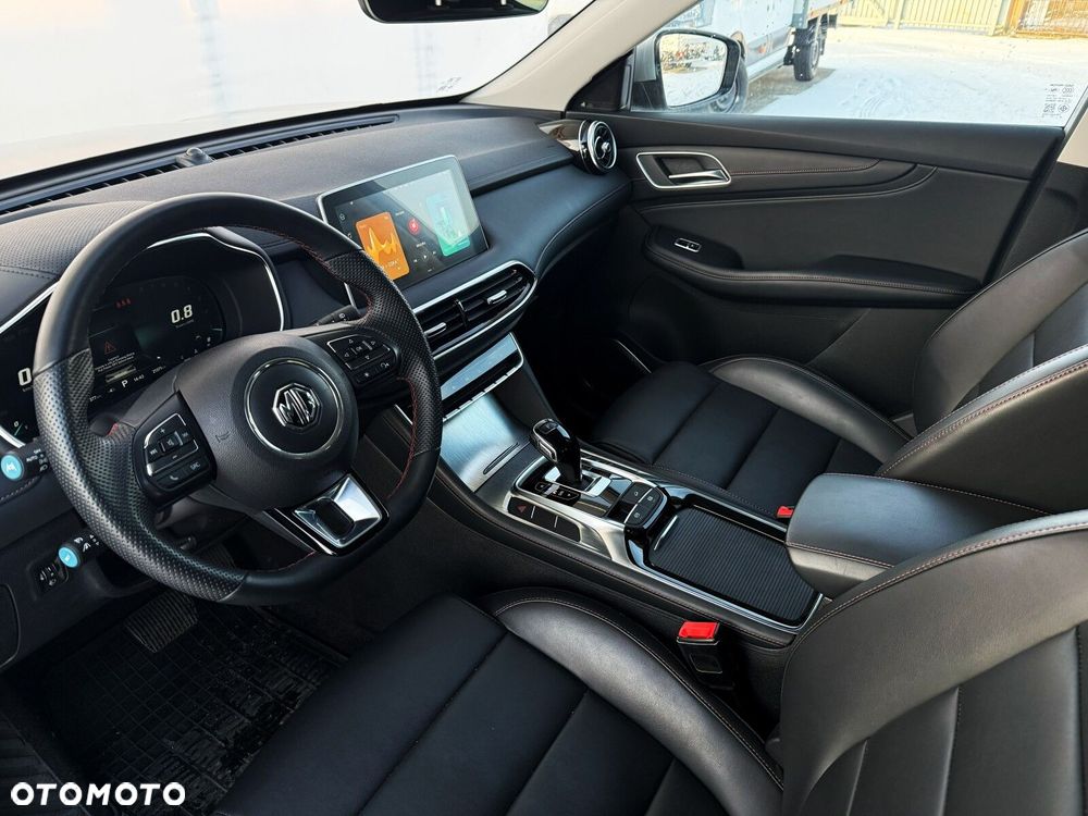 MG HS 1.5 T-GDI Excite DCT - 10