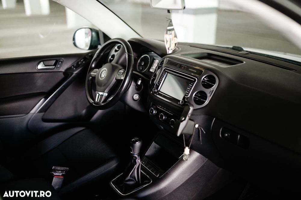 Volkswagen Tiguan 2.0 TDI 4Motion Track & Field - 24