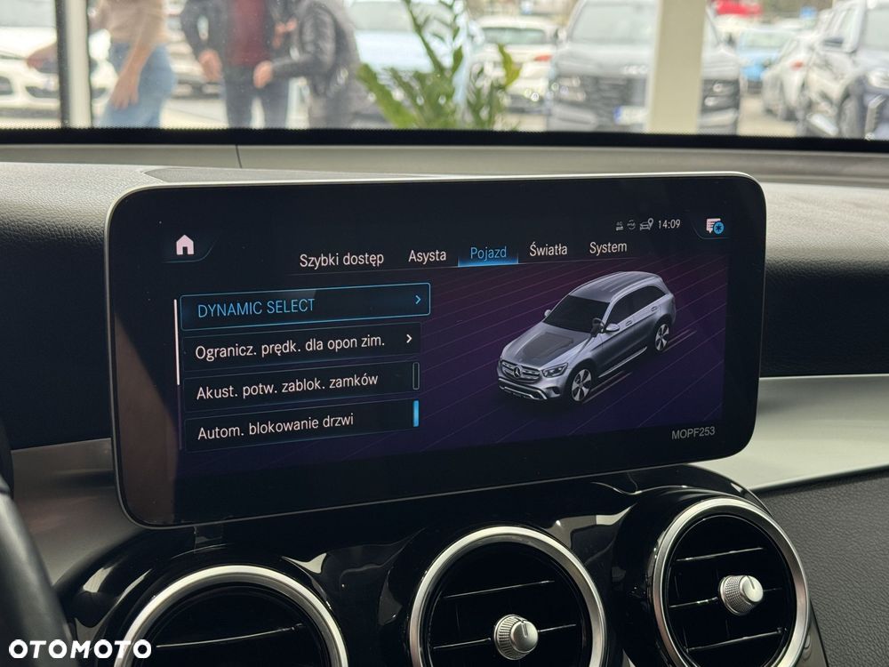 Mercedes-Benz GLC - 33