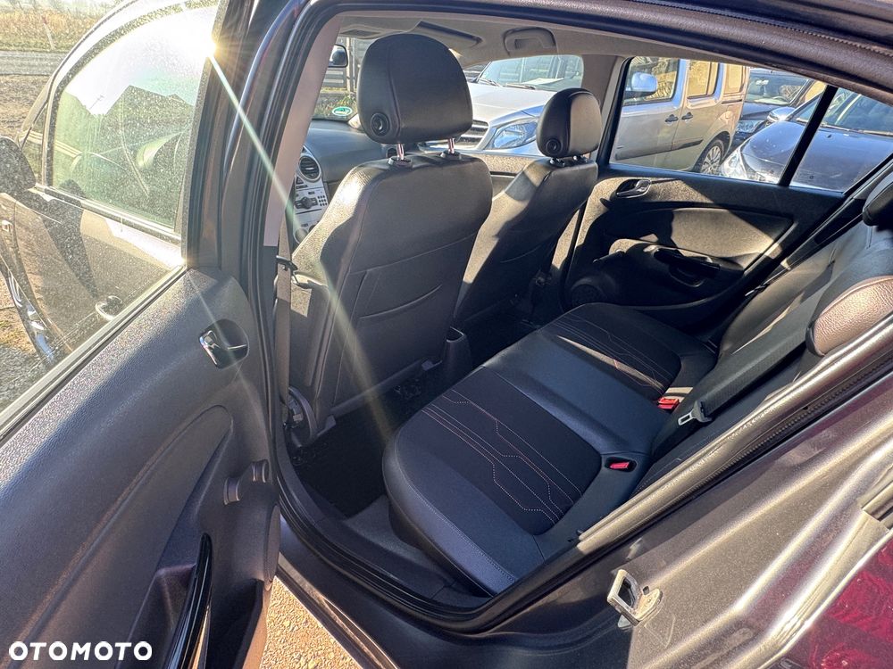 Opel Corsa 1.2 16V Essentia - 9