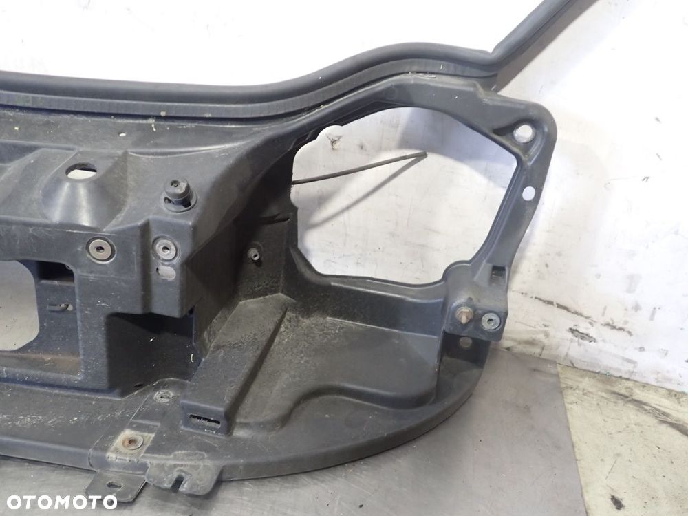PAS PRZEDNI OKULAR RENAULT TRAFIC II 1.9 - 2