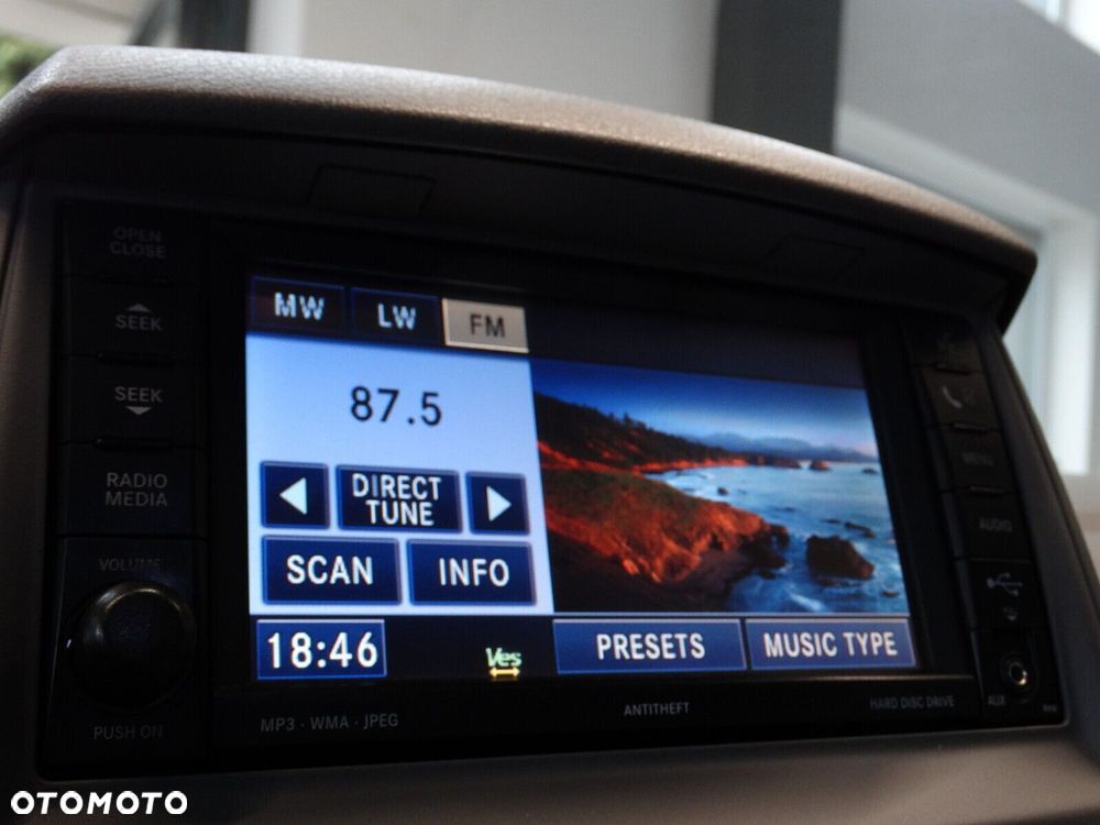 Chrysler Grand Voyager - 25