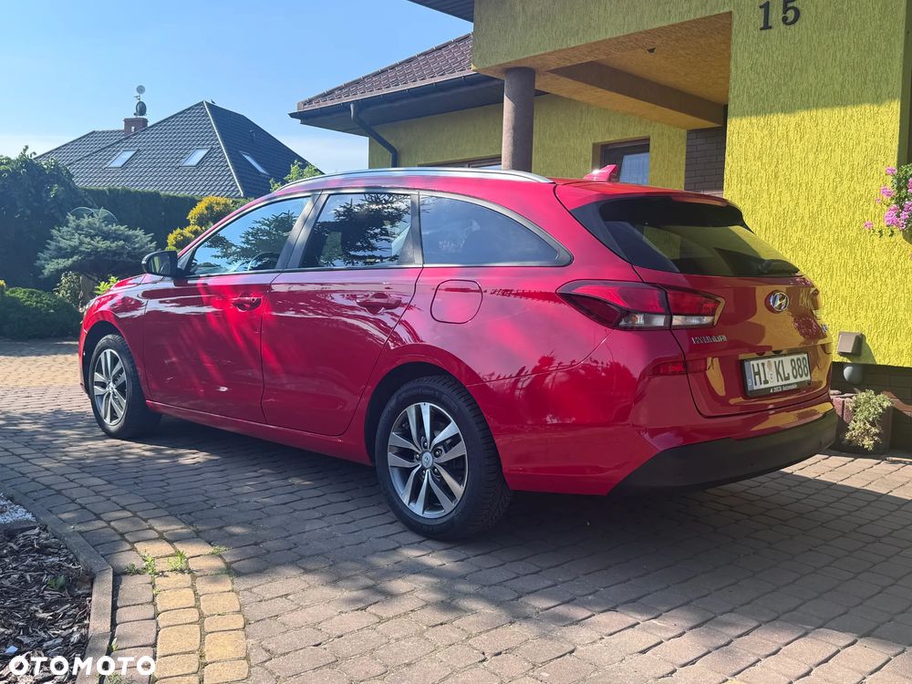 Hyundai i30 i30cw 1.4 Intro Edition - 4