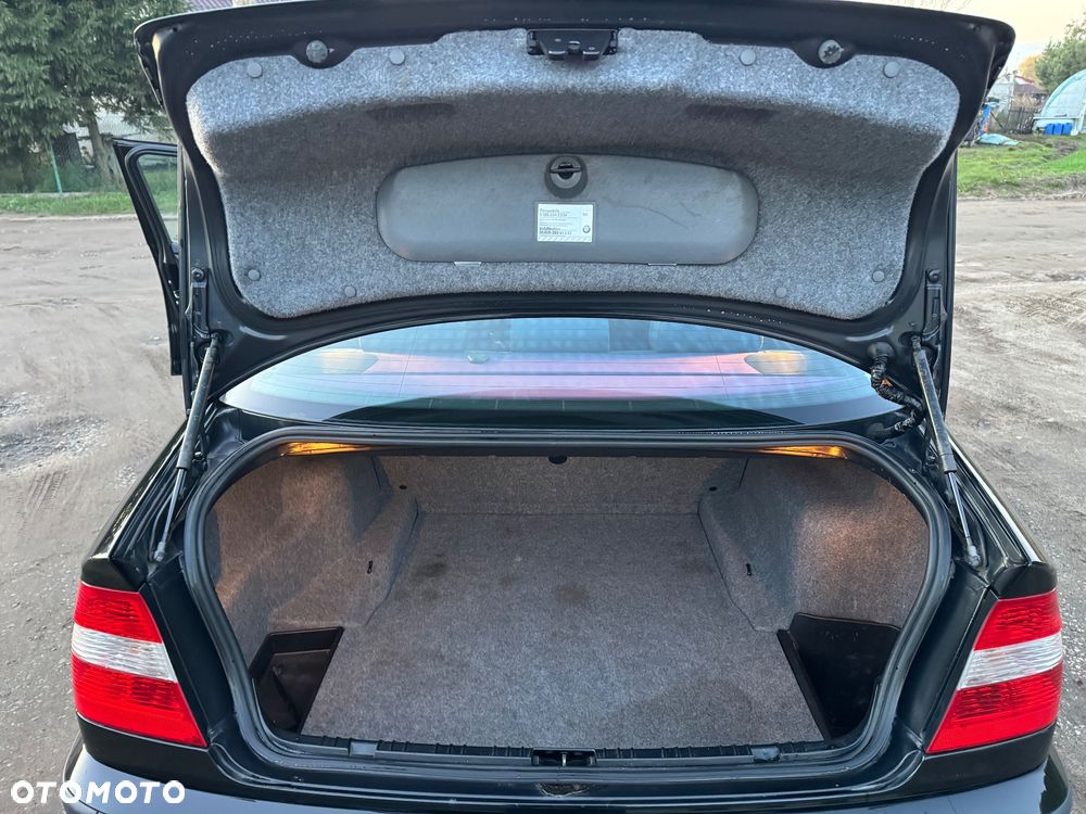 BMW Seria 3 316i Edition Exclusive - 22