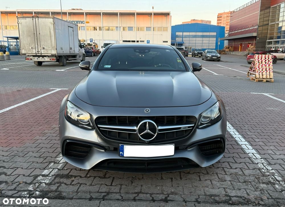 Mercedes-Benz Klasa E - 1
