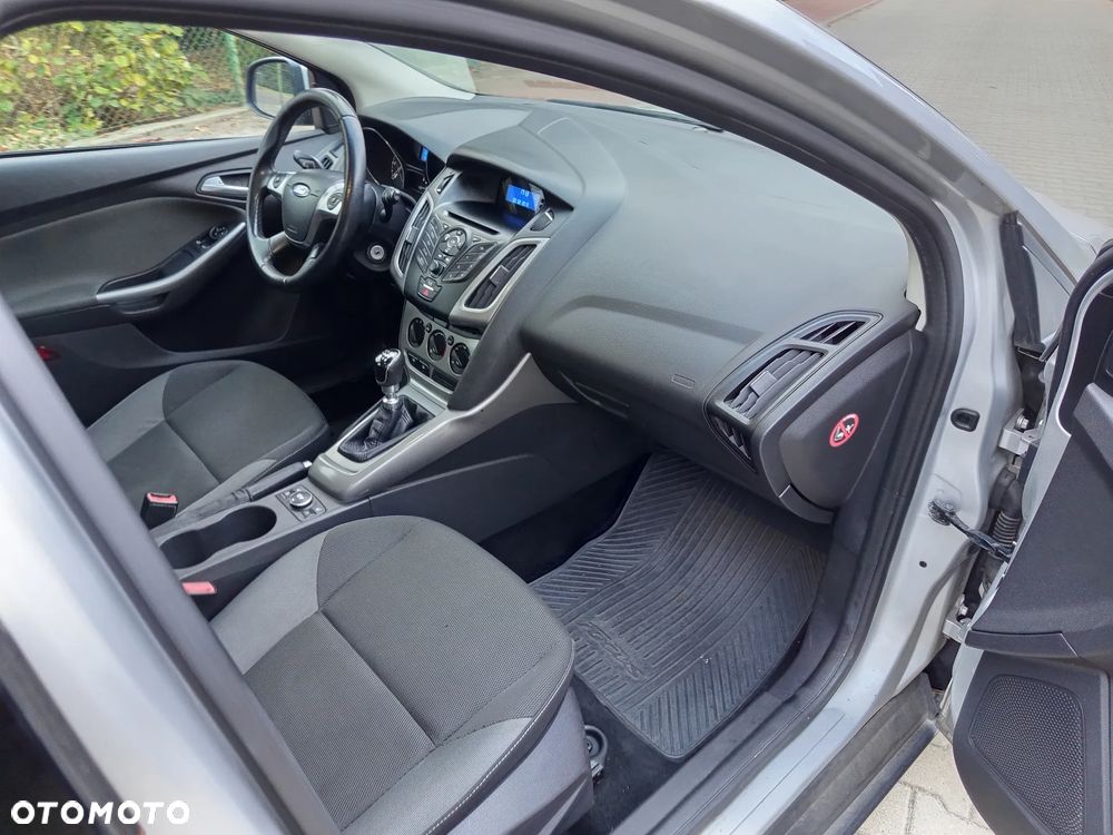 Ford Focus - 8