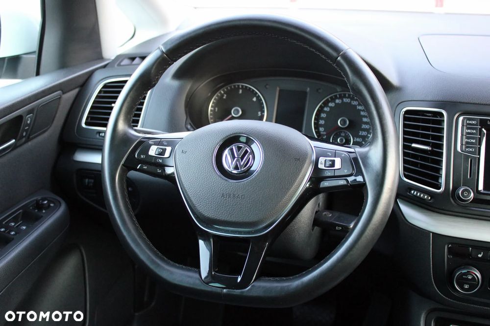 Volkswagen Sharan 2.0 TDI DSG (BlueMotion Technology) Comfortline - 24