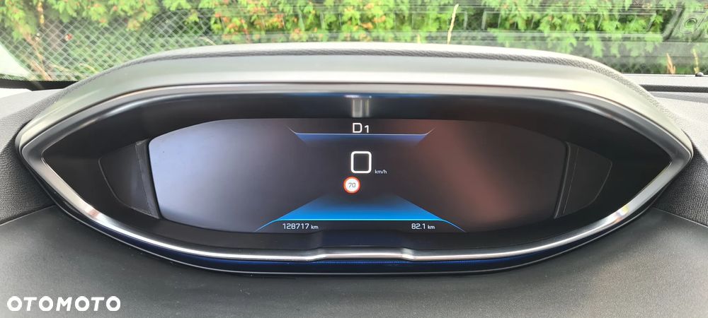 Peugeot 3008 1.5 BlueHDi Allure S&S EAT8 - 26