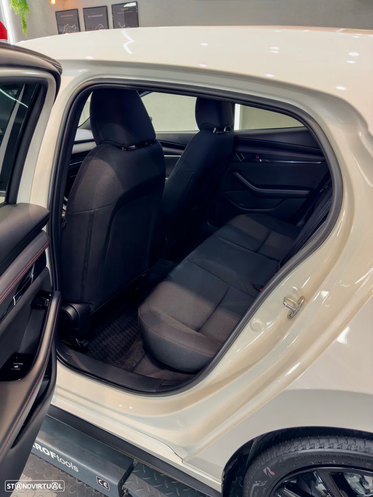 Mazda 3 Hatchback 2.0 e-Skyactiv-G Homura AT - 10