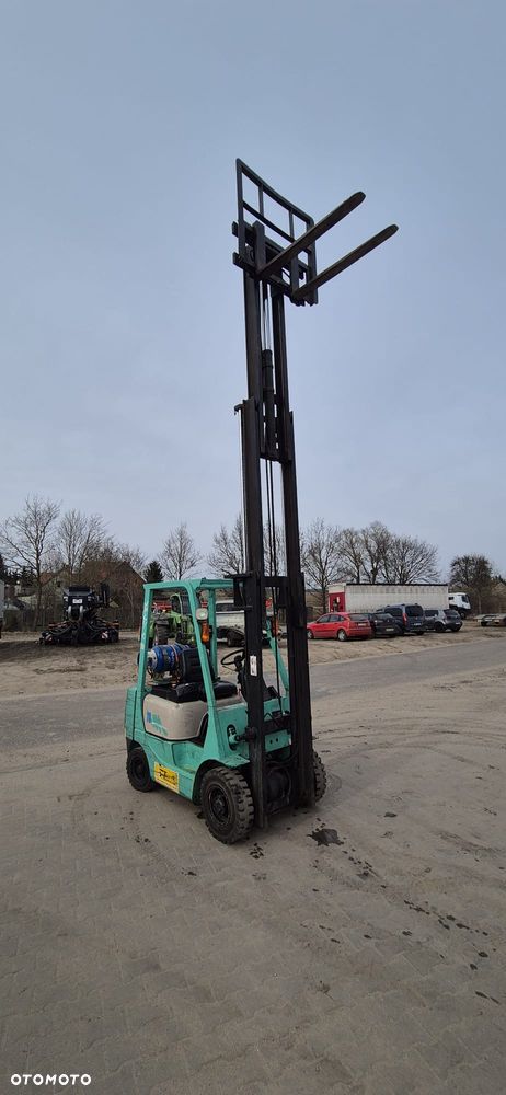 Mitsubishi EF25A - 12