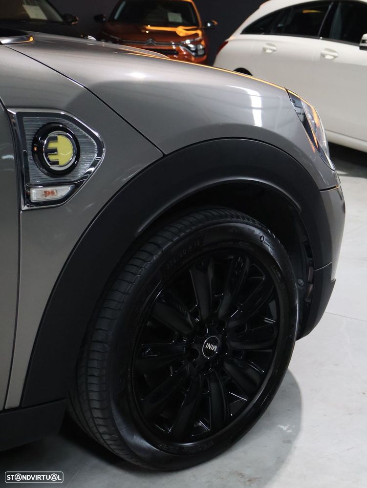 MINI Countryman Cooper SE ALL4 Auto - 11