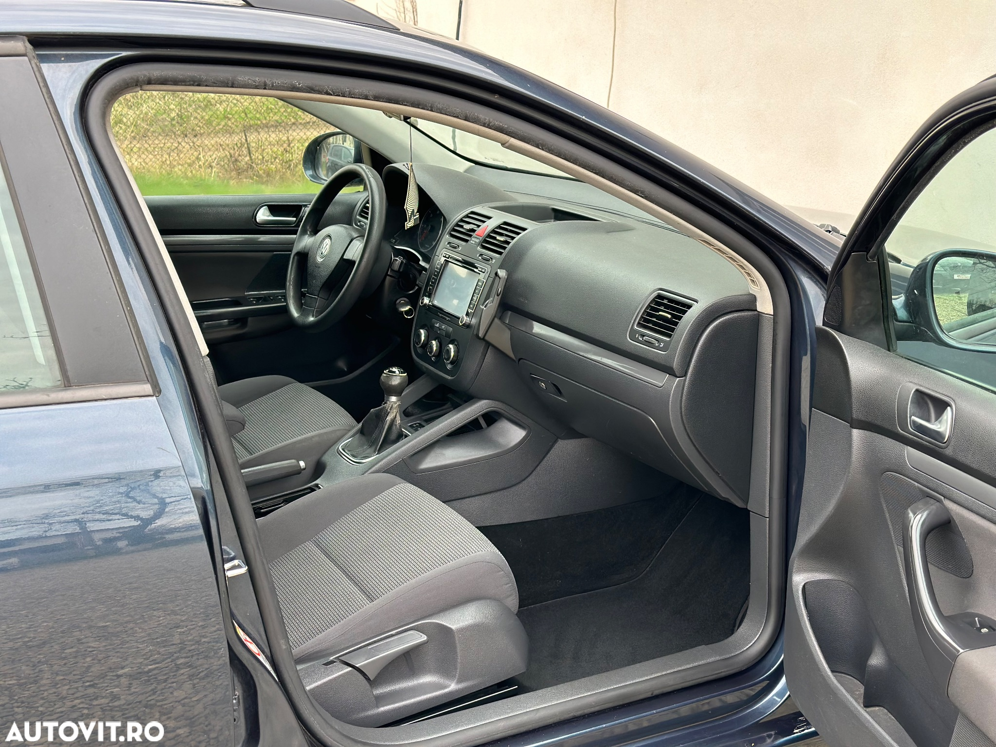Volkswagen Golf 1.9 TDI BlueMotion Comfortline - 8