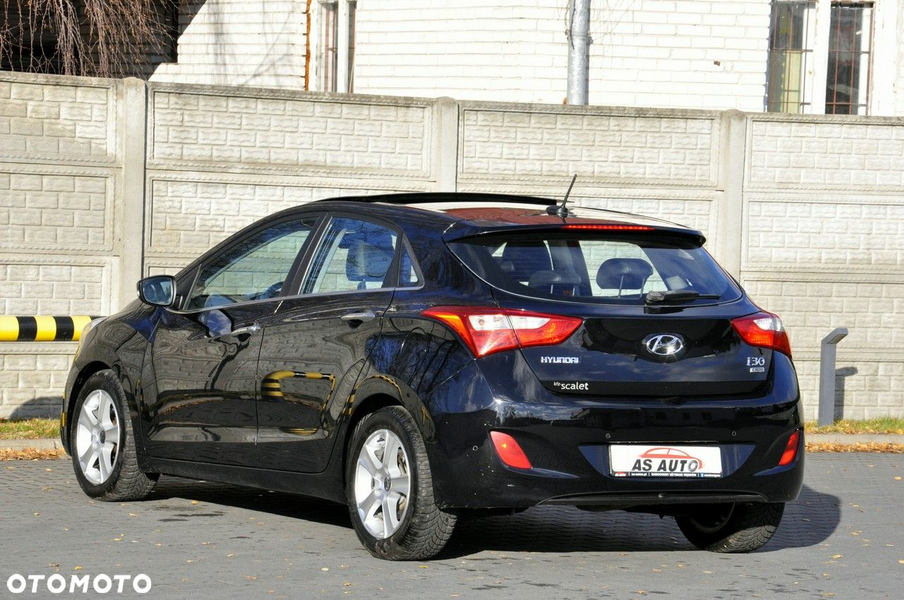 Hyundai i30 1.6 CRDi Premium - 36