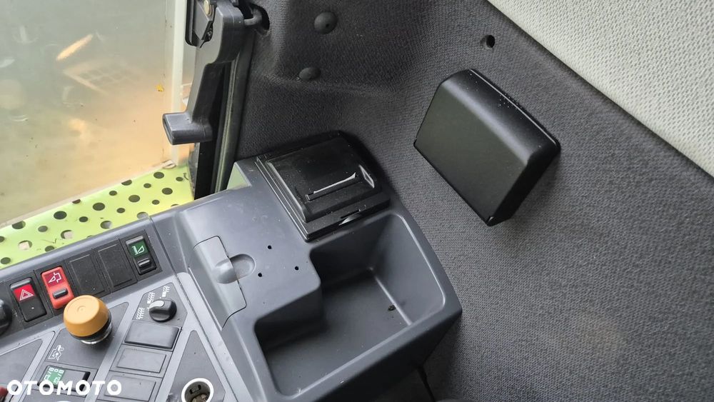 Claas Lexion 600 z hederem - 10